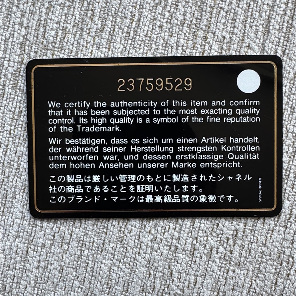 CHANEL authentic classic flap bag in white with gold hardware, size jumbo - Picture 11 of 16